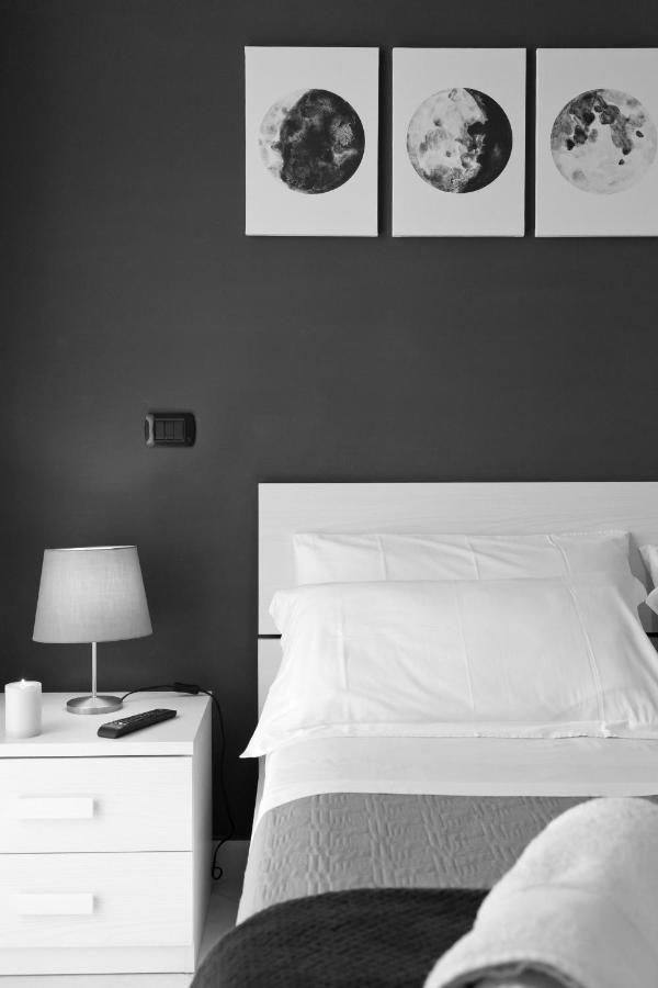 Le Corti Di Napoli Apartments Экстерьер фото