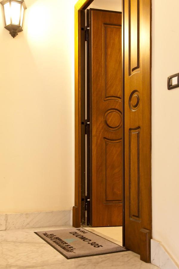 Le Corti Di Napoli Apartments Экстерьер фото